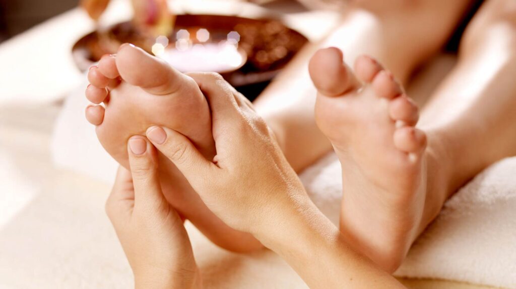 4 دلیل برای نوازش شریک زندگی خود 9 نوازش شریک زندگی